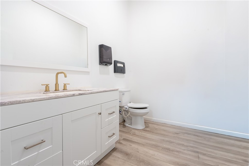 4943 4941 Telegraph Road Property Photo 15