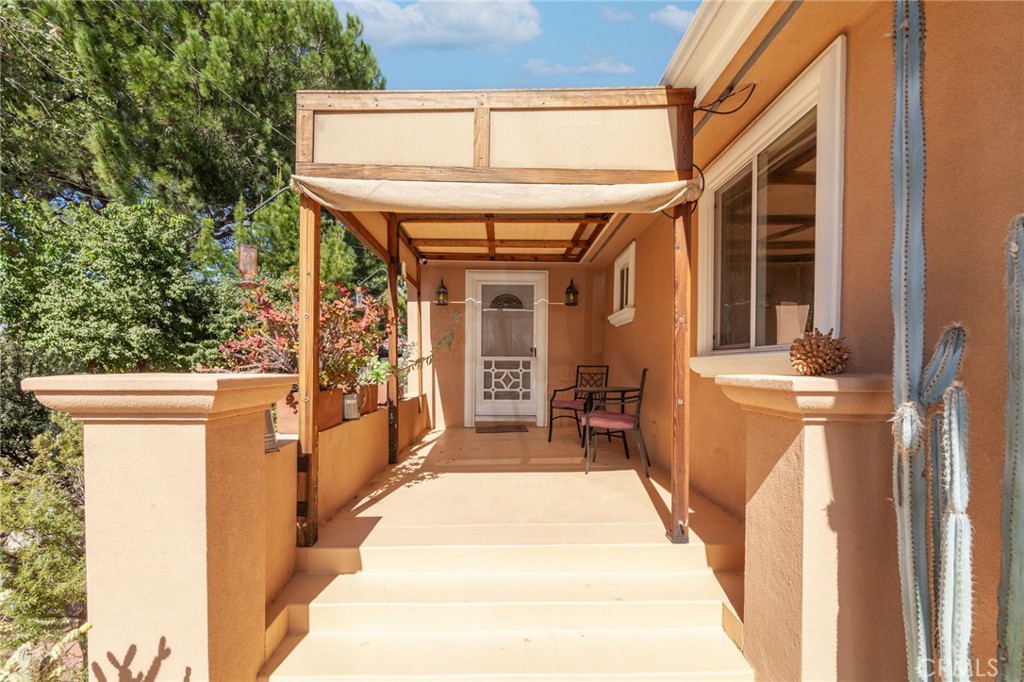 10424 Tujunga Canyon Property Photo 5