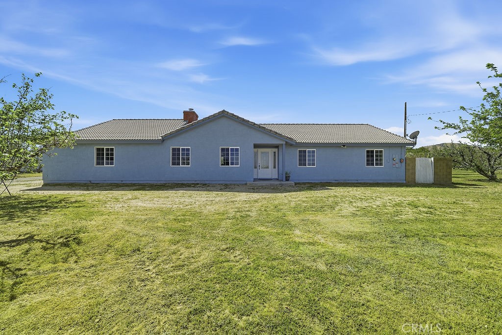 7624 E Avenue U Property Photo 3