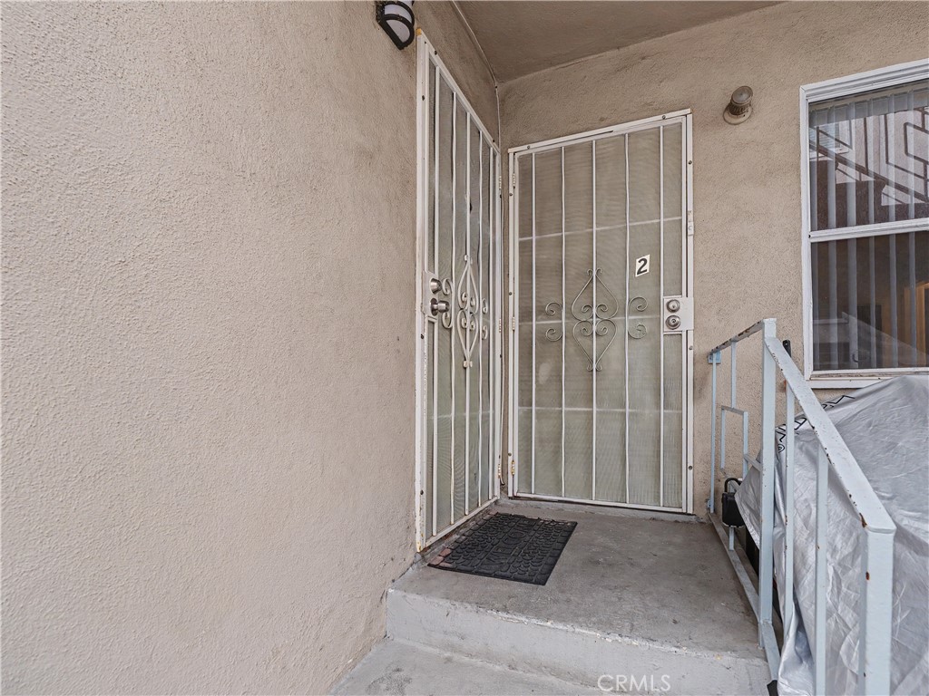1037 N Curson 2 Property Photo 3