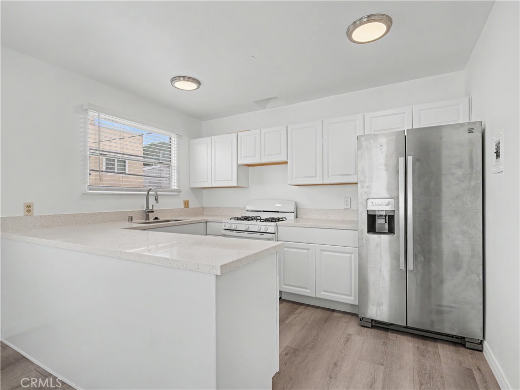 1037 N Curson 4 Property Photo 15