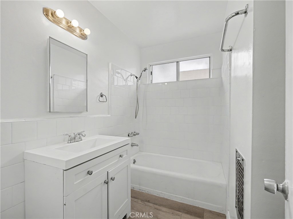 1037 N Curson 4 Property Photo 32