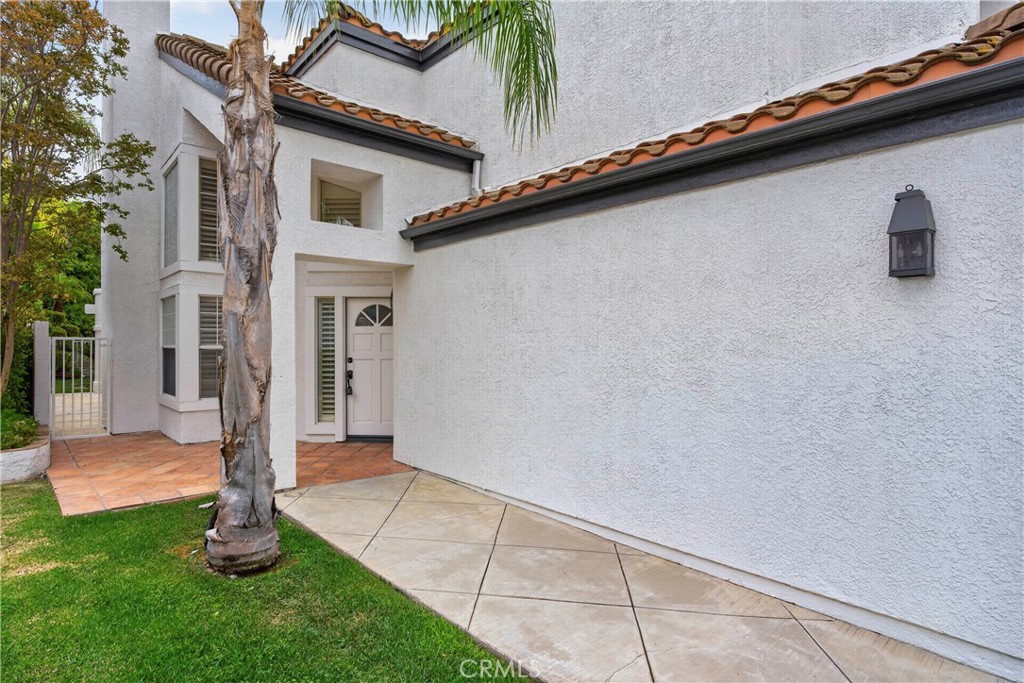 24712 Calle Conejo Property Photo 2