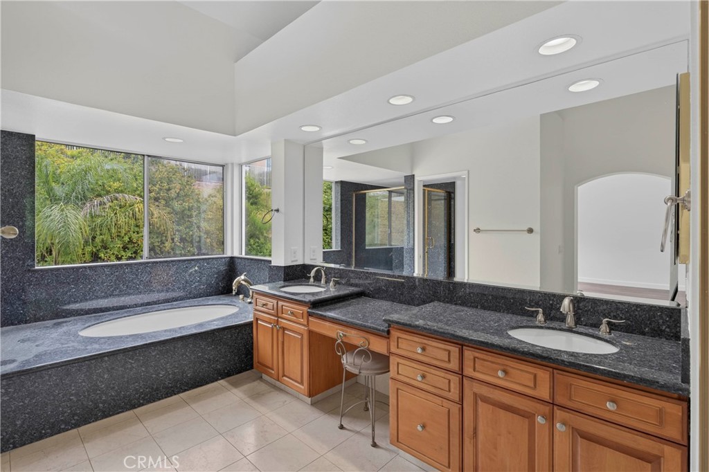 24712 Calle Conejo Property Photo 22