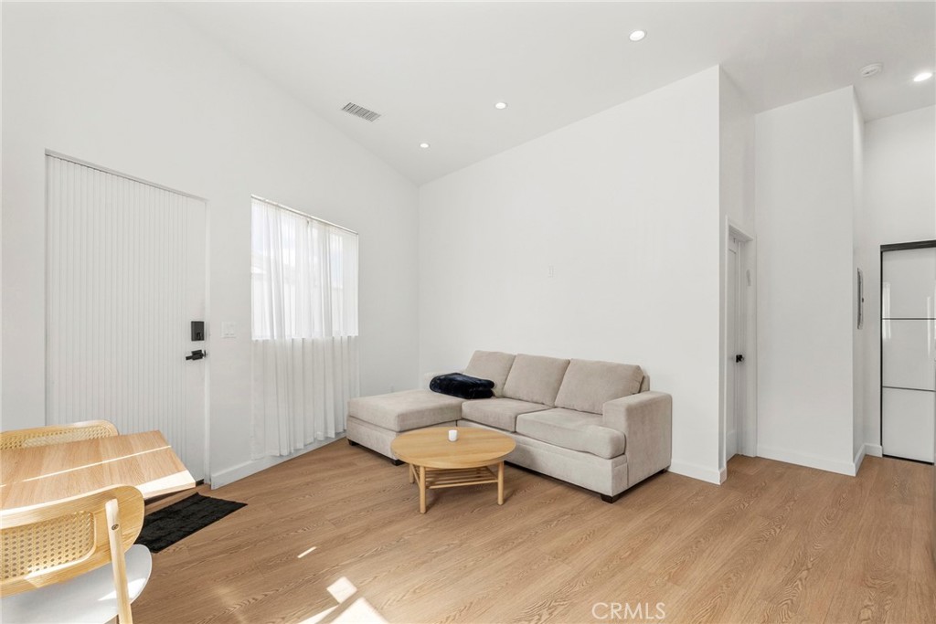 6413 Wystone Avenue Property Photo 28
