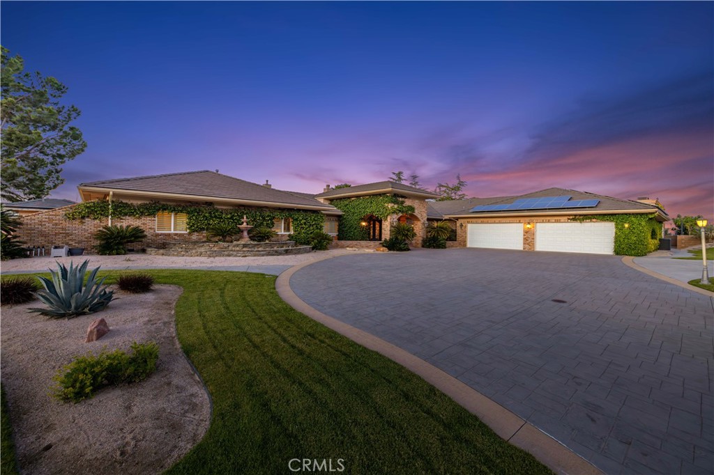 40250 Maestro Property Photo