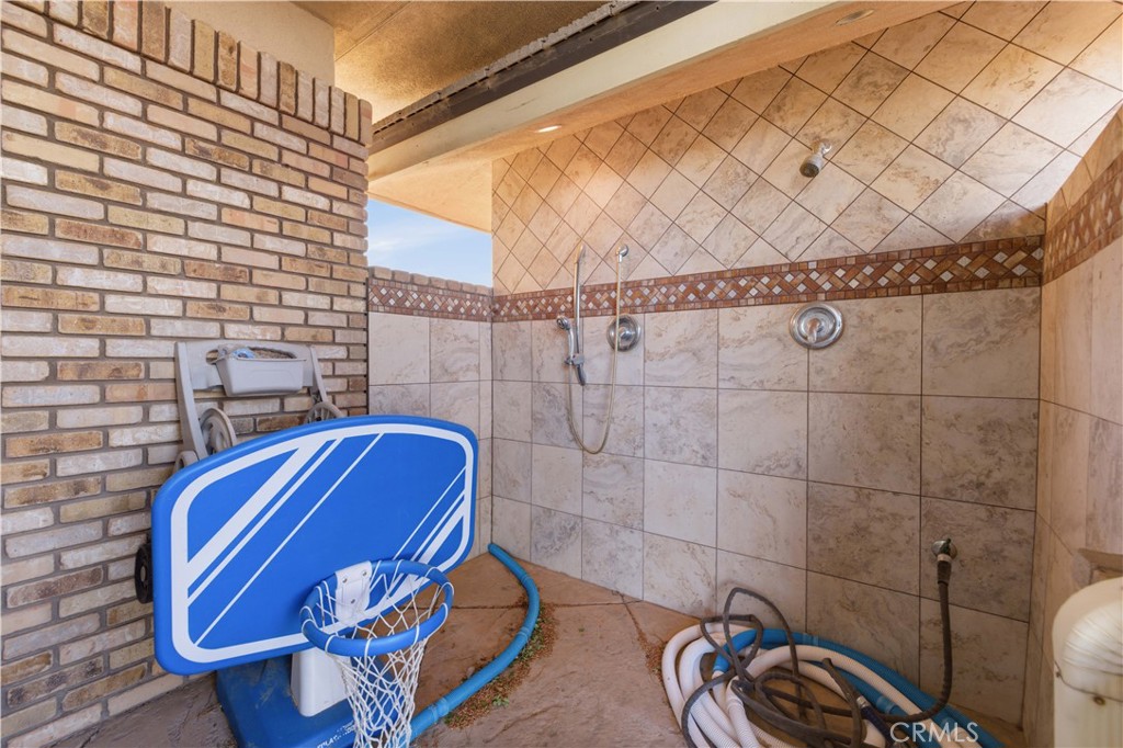 40250 Maestro Property Photo 61