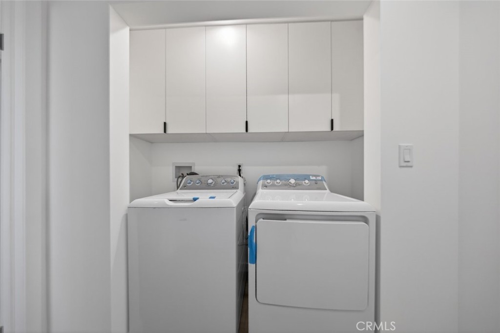 14827 Dearborn Street Property Photo 24