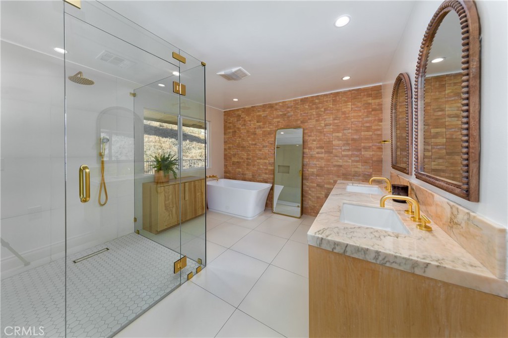 18 Morgan Road Property Photo 11
