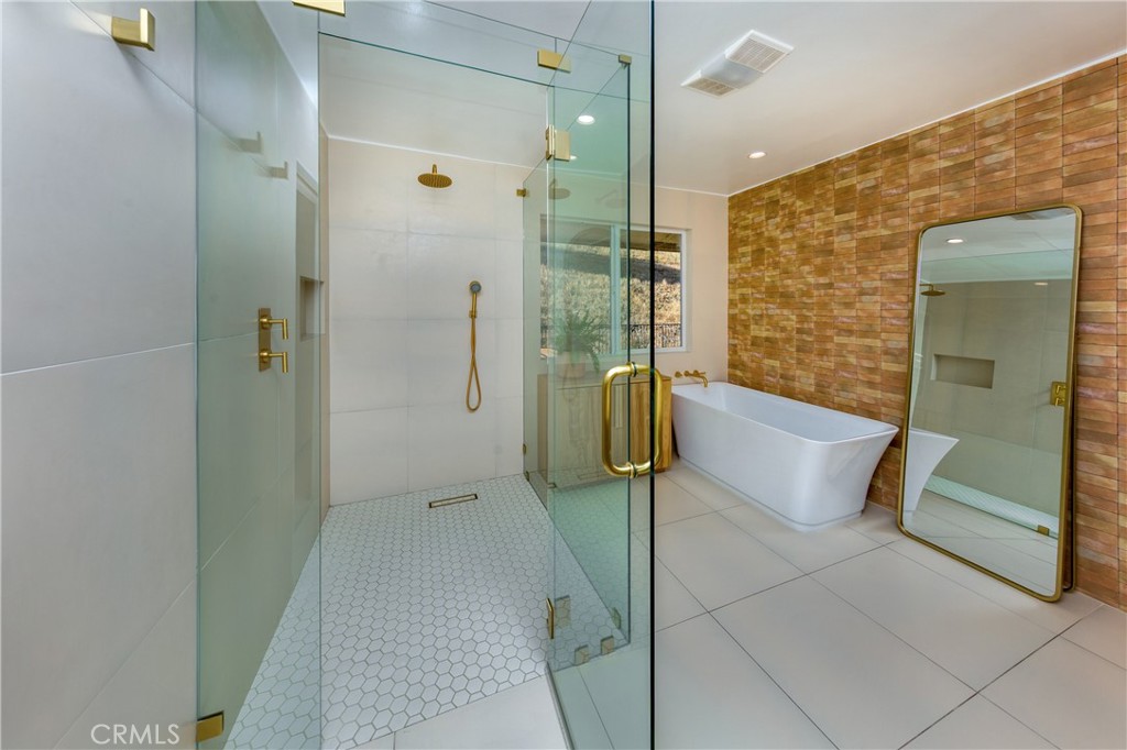 18 Morgan Road Property Photo 14