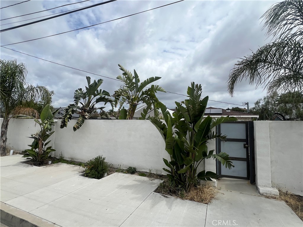 11024 Peoria Street Property Photo 2
