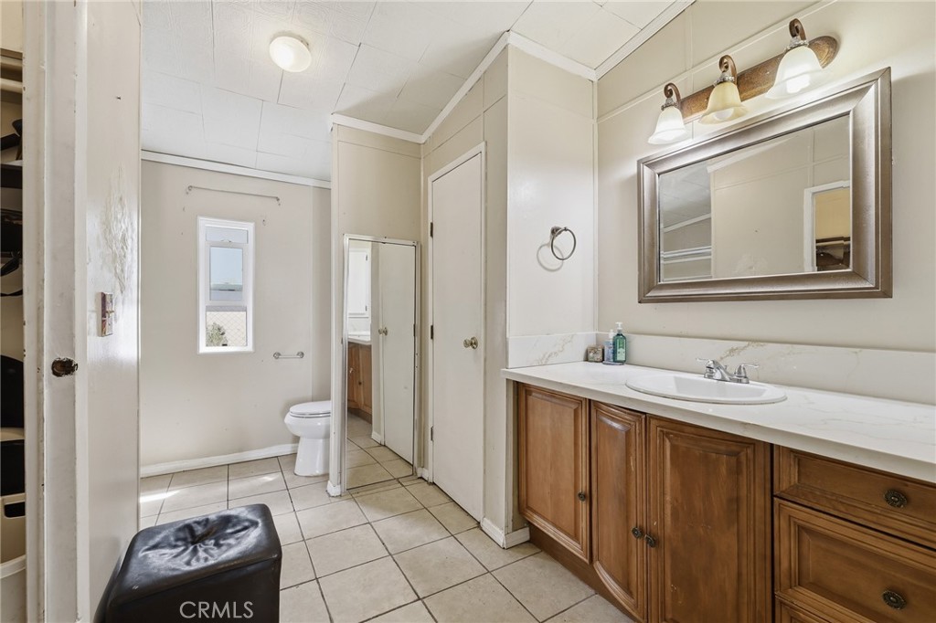 29667 Cromwell Property Photo 10