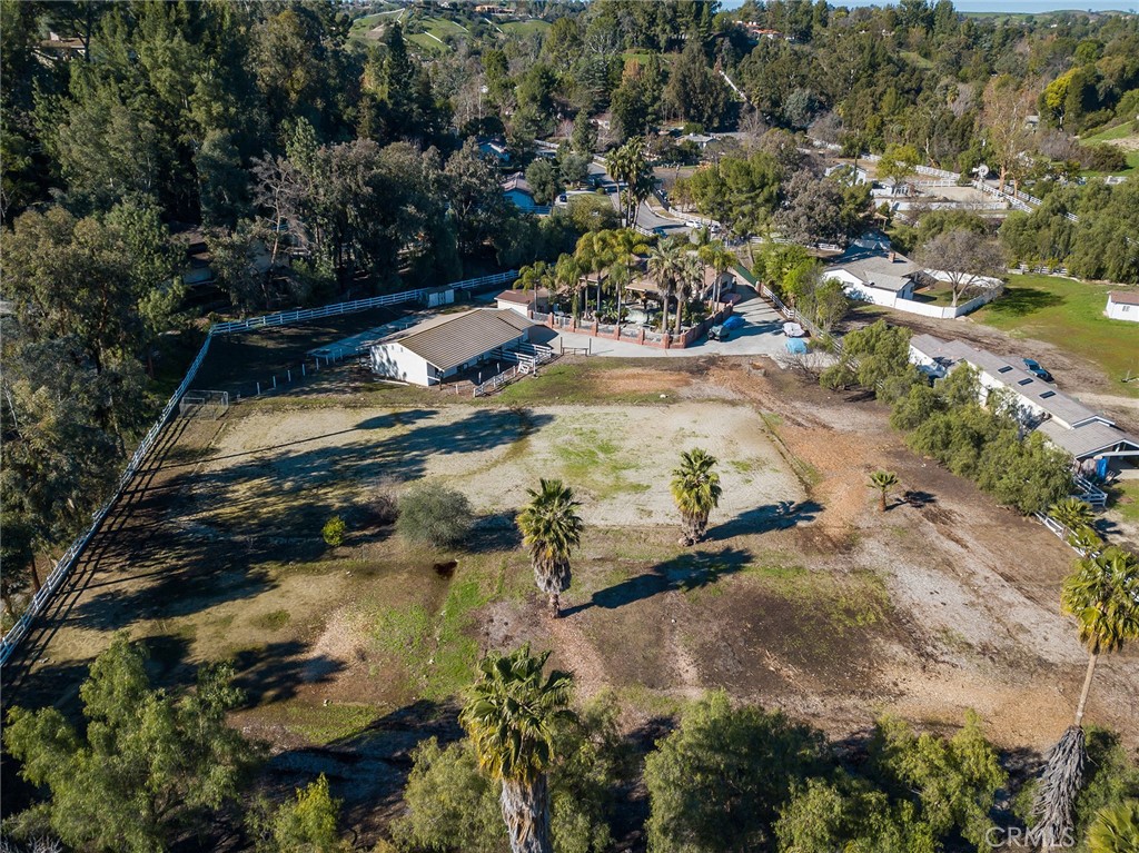 5546 Paradise Valley Road Property Photo 13