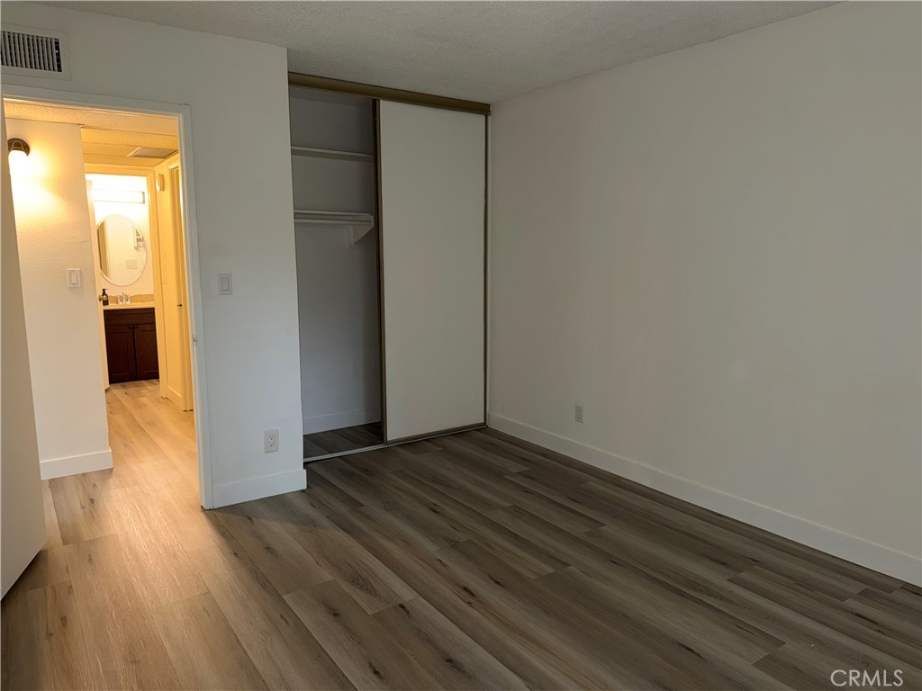 22330 Victory Boulevard 803 Property Photo 9
