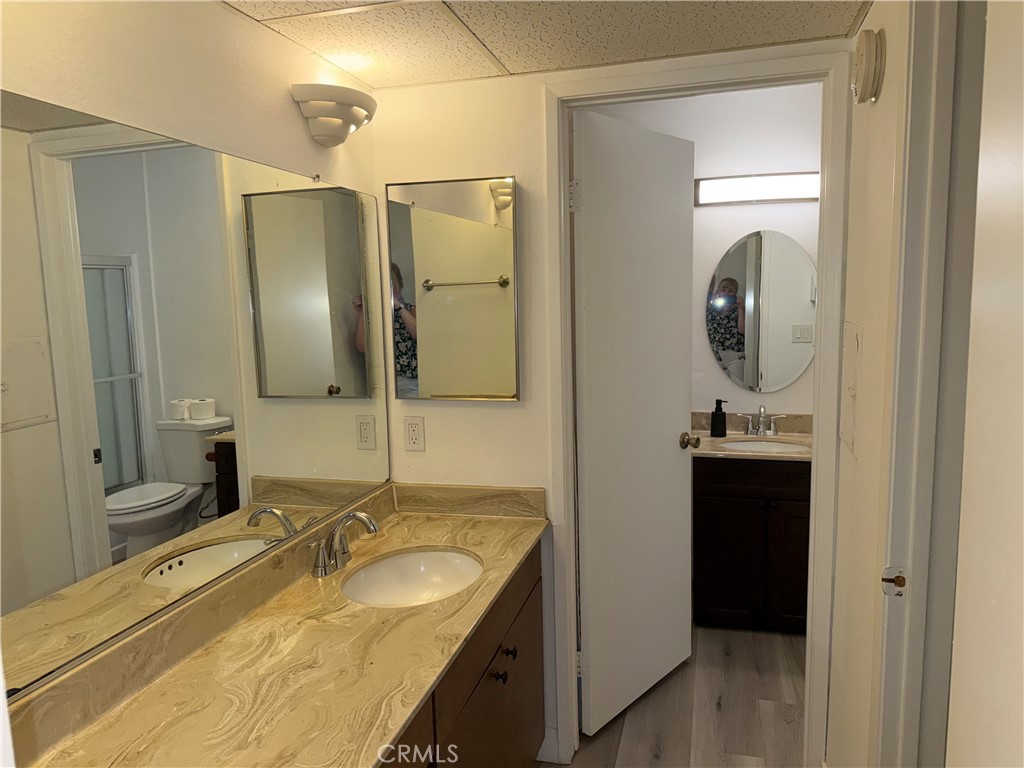 22330 Victory Boulevard 803 Property Photo 12