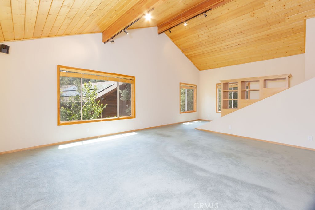 15908 Edgewood Property Photo 9