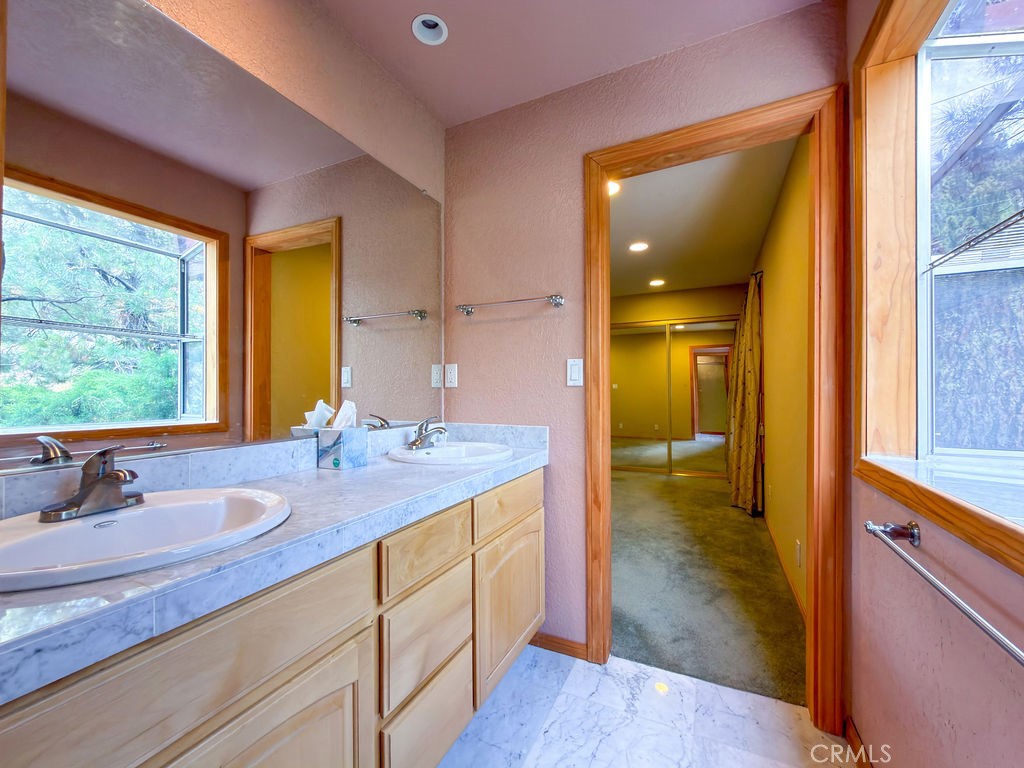 15908 Edgewood Property Photo 15