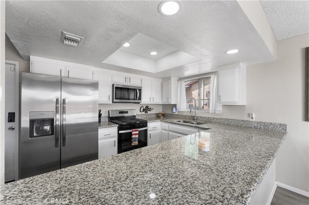 3472 Roxbury Property Photo 13