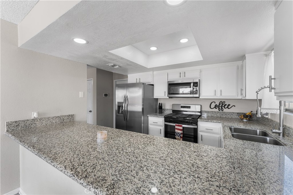 3472 Roxbury Property Photo 14