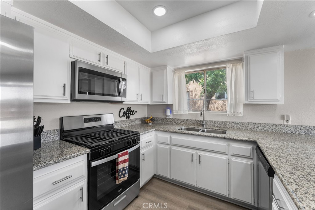 3472 Roxbury Property Photo 15