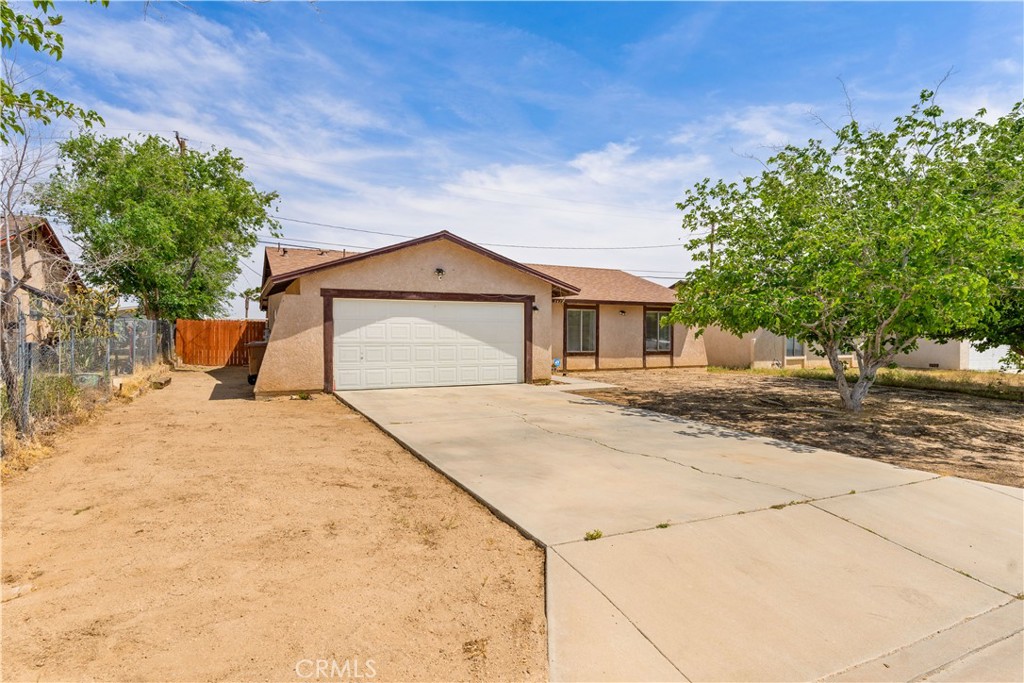 3472 Roxbury Property Photo 27
