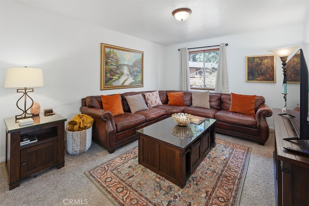 1725 Matterhorn Property Photo 8