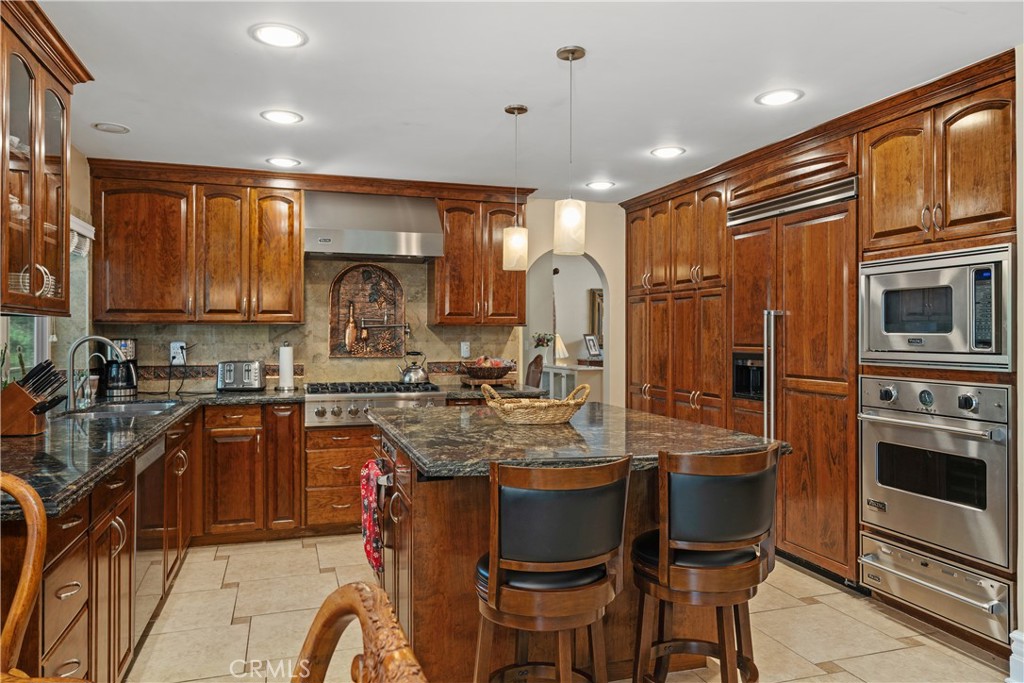 822 Spring Canyon Place Property Photo 16