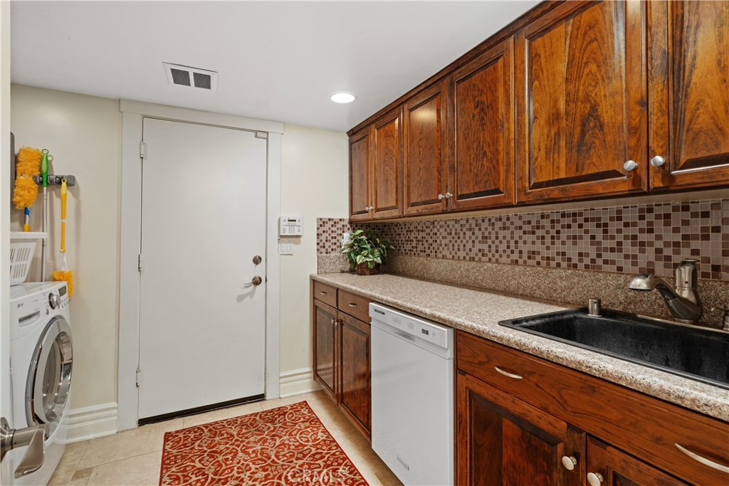 822 Spring Canyon Place Property Photo 21