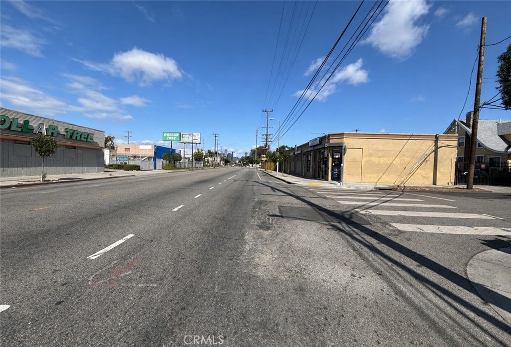 2030 - 2042 Venice Property Photo 17