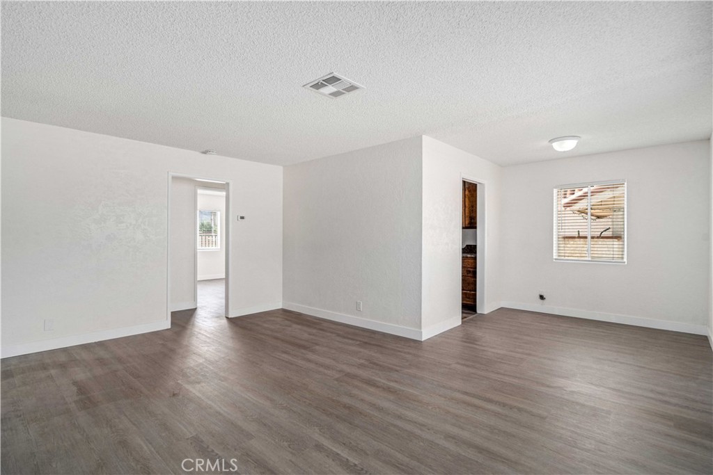 802 E Avenue Q4 Property Photo 6