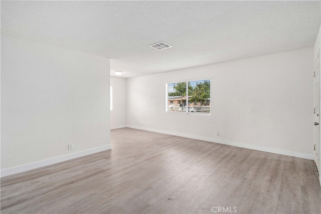 802 E Avenue Q4 Property Photo 8
