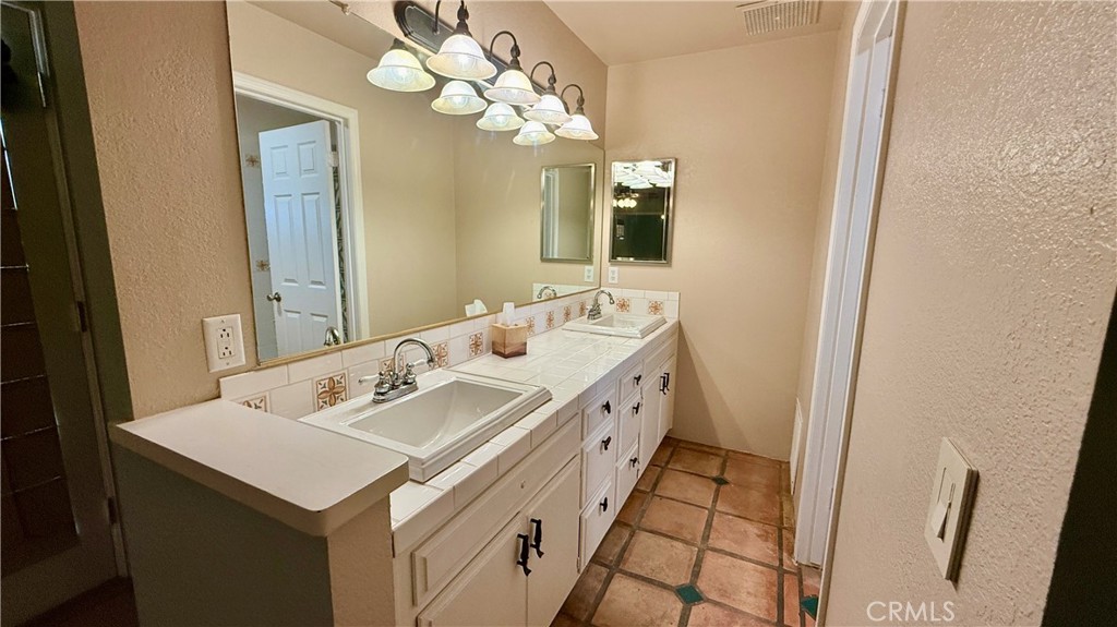 2342 W Avenue N Property Photo 60