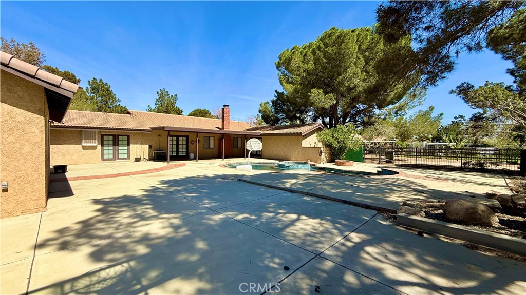 2342 W Avenue N Property Photo 67