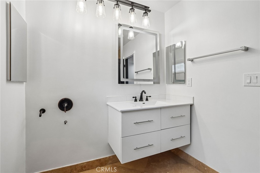 6225 Coldwater Canyon Avenue 102 Property Photo 24