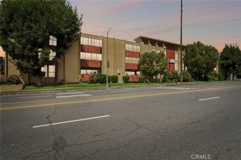 6225 Coldwater Canyon Avenue 102 Property Photo 32