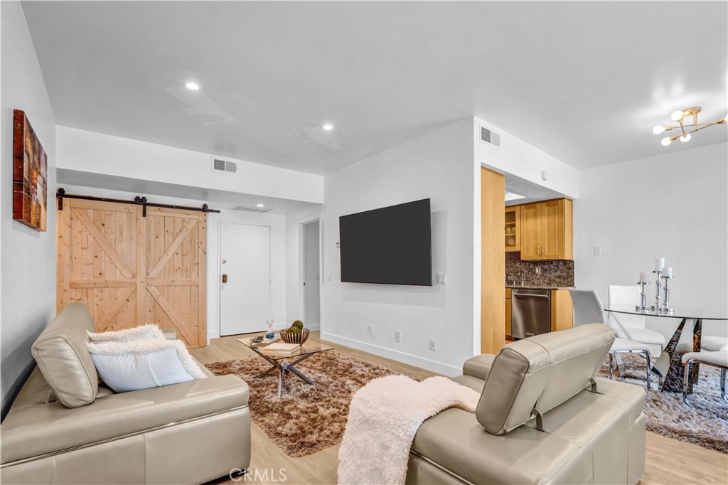 17914 Magnolia Boulevard 210 Property Photo 7