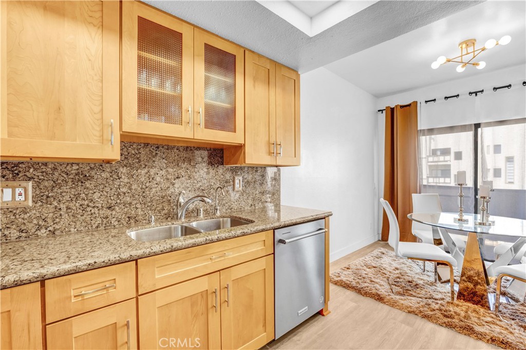 17914 Magnolia Boulevard 210 Property Photo 12