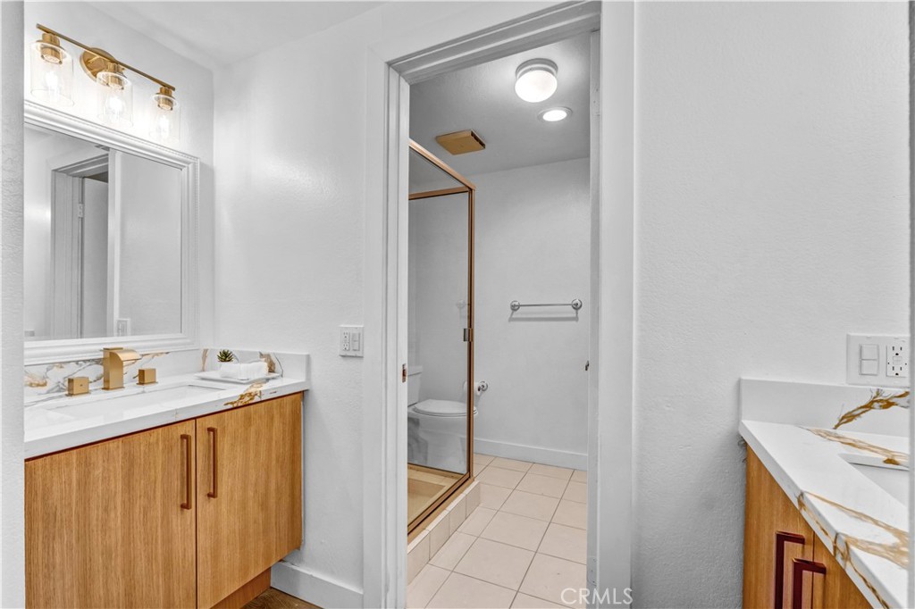 17914 Magnolia Boulevard 210 Property Photo 16