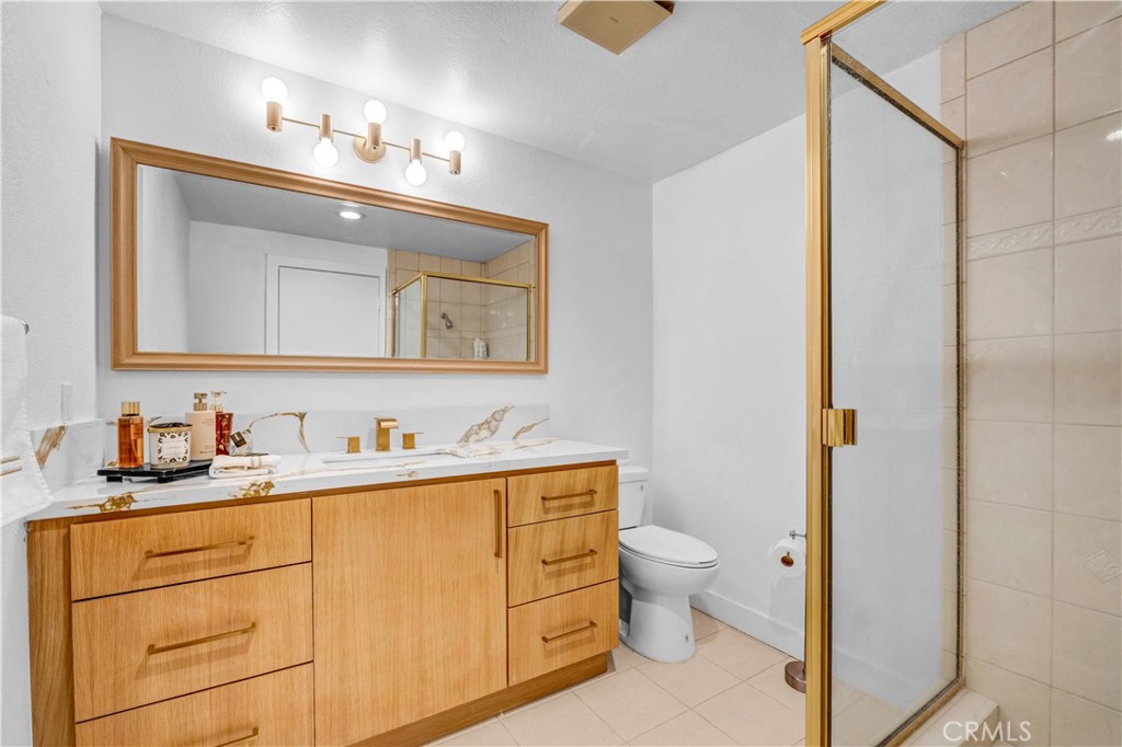 17914 Magnolia Boulevard 210 Property Photo 23