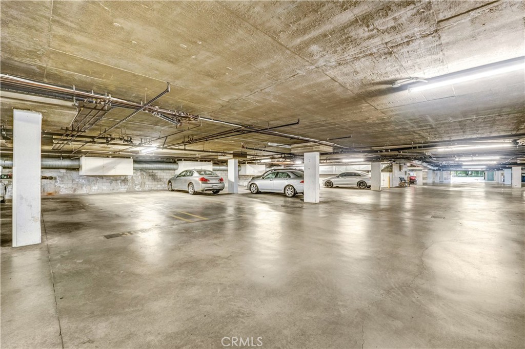 17914 Magnolia Boulevard 210 Property Photo 27