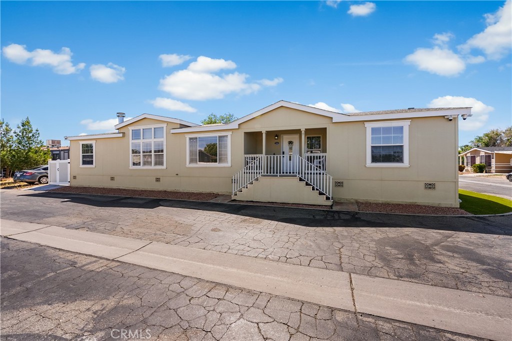 2100 Windflow 70 Property Photo 1