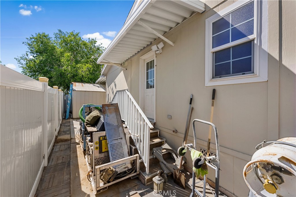 2100 Windflow 70 Property Photo 35