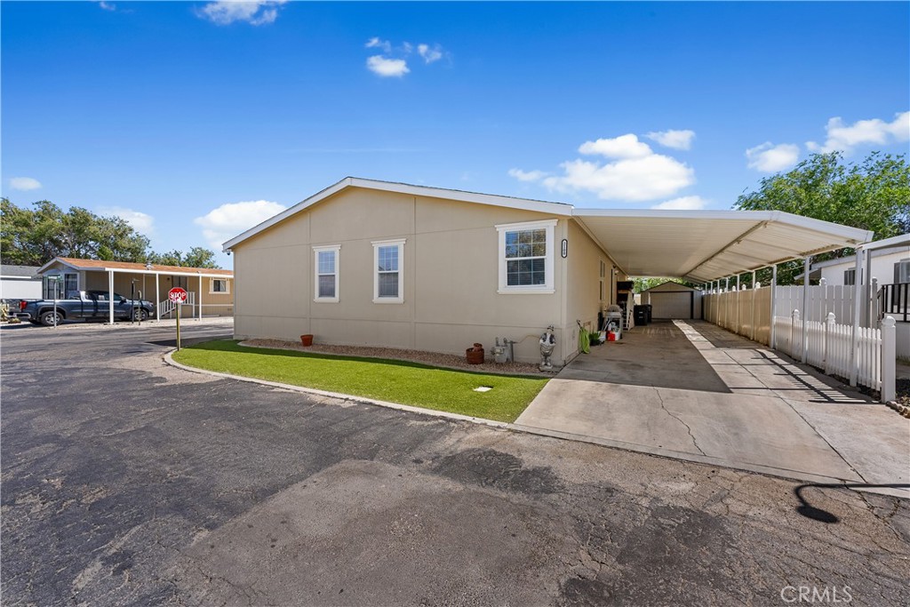 2100 Windflow 70 Property Photo 37