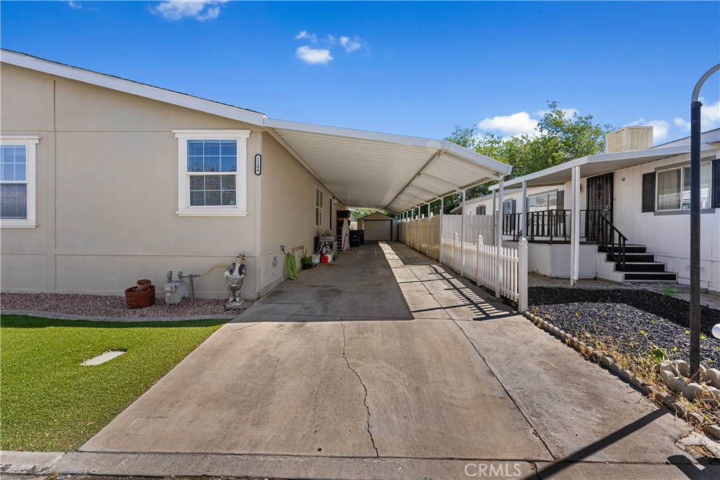 2100 Windflow 70 Property Photo 38