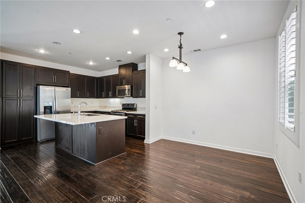 122 Wild Rose Property Photo 11