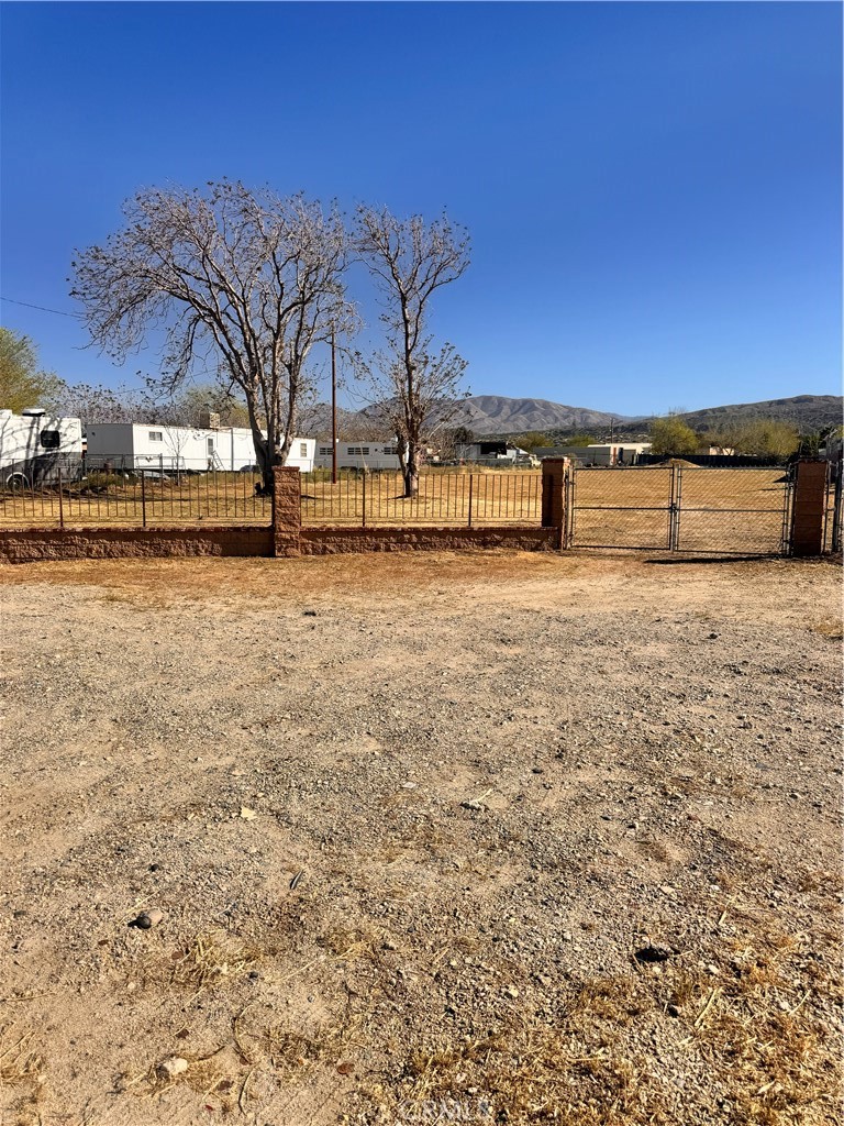 8026 Pearblossom Property Photo 21