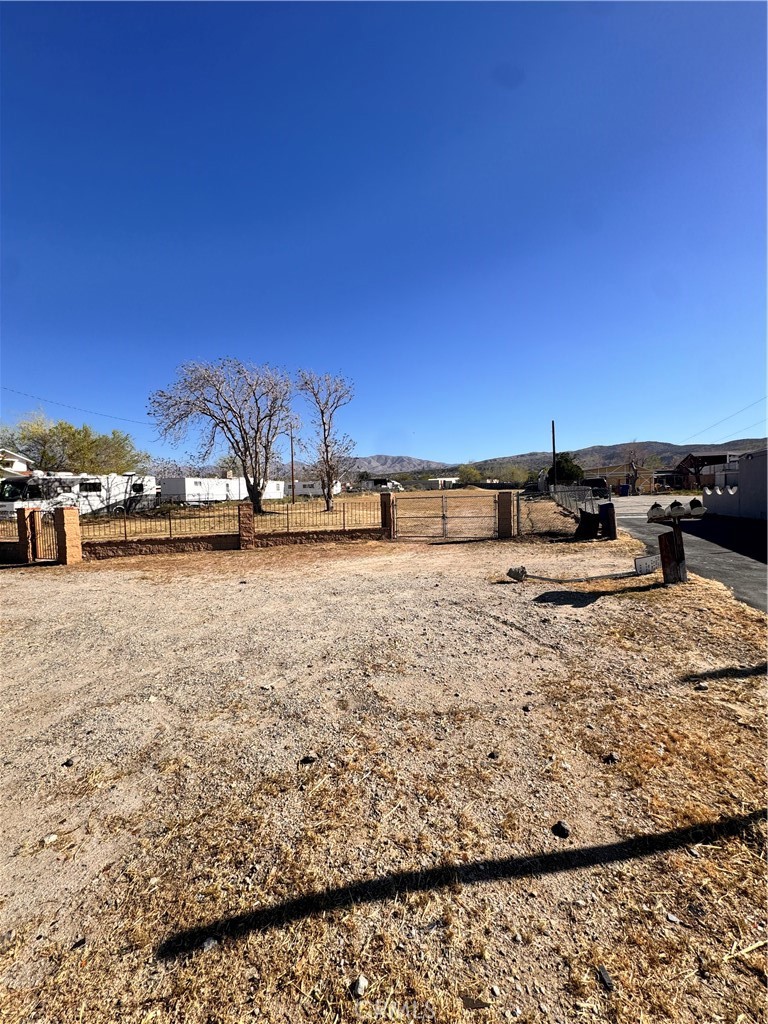 8026 Pearblossom Property Photo 27