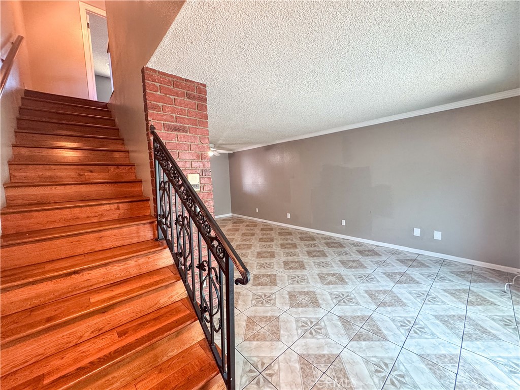 9019 Cedros Avenue 12 Property Photo 4