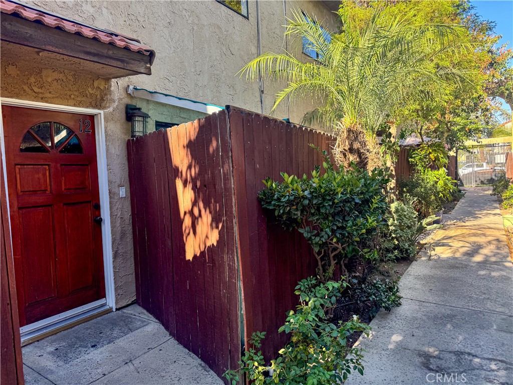 9019 Cedros Avenue 12 Property Photo 17