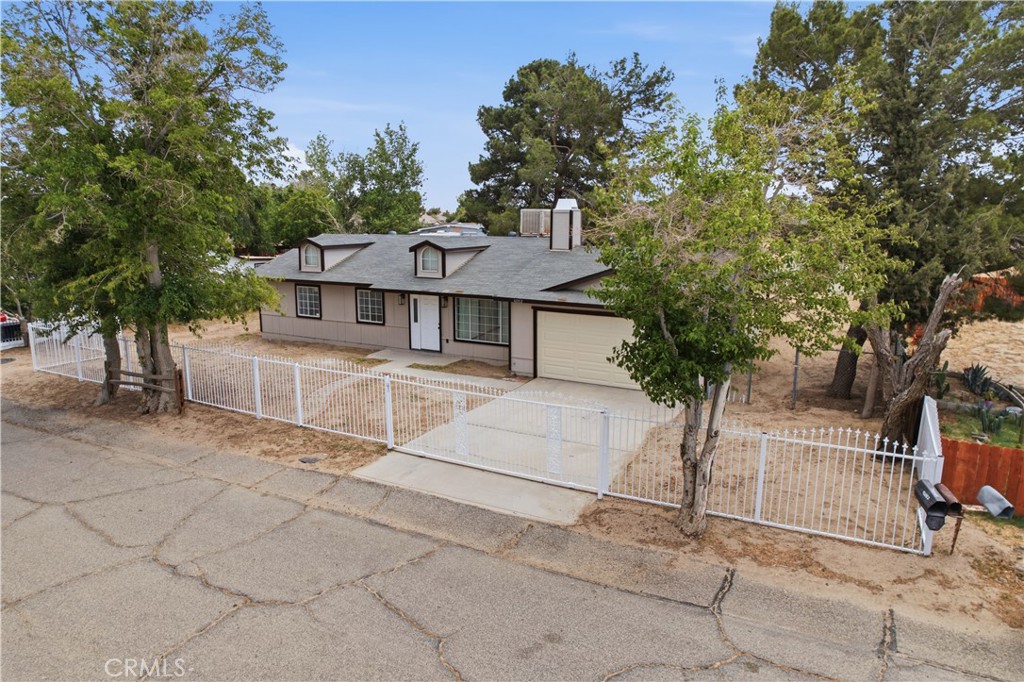41052 177th E Property Photo 2